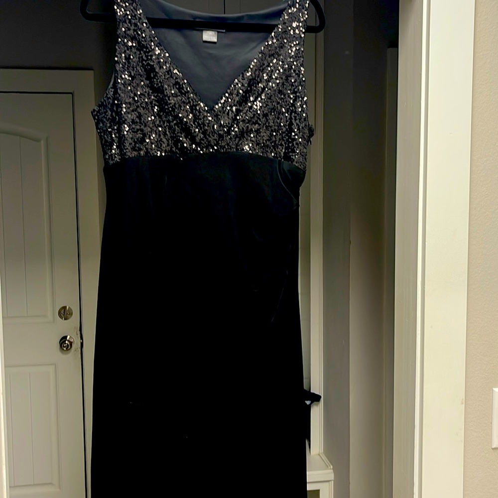 Size 14 classic black sequin cocktail dress